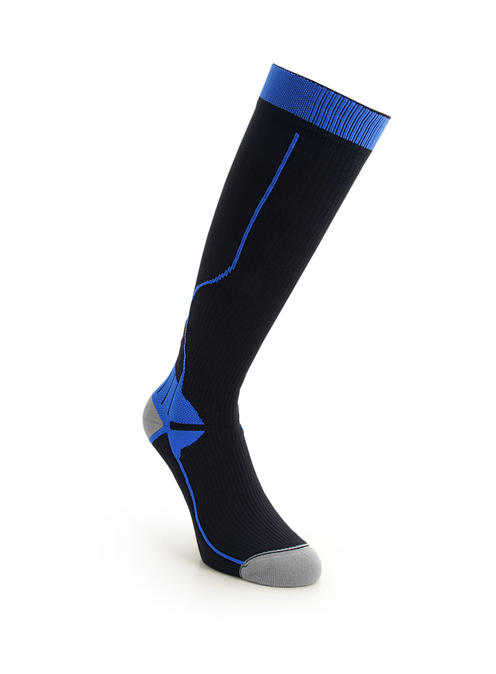 Schwarz Blau TECH Running kniehohe Kompressionssocken für Marathon, Trail Running und lange Distanzen.